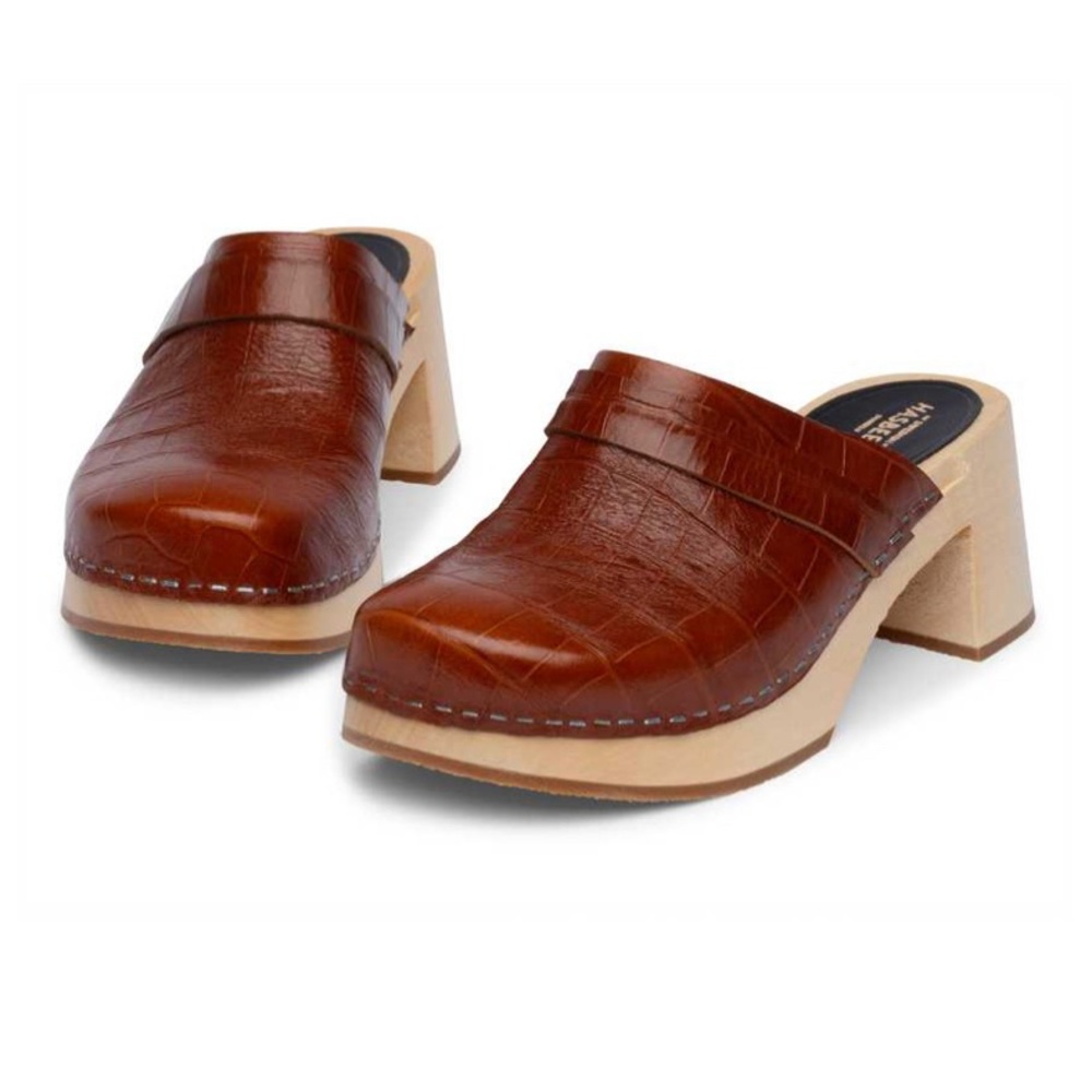 Swedish Hasbeens chunky brown crocodile leather clogs, euro size 36